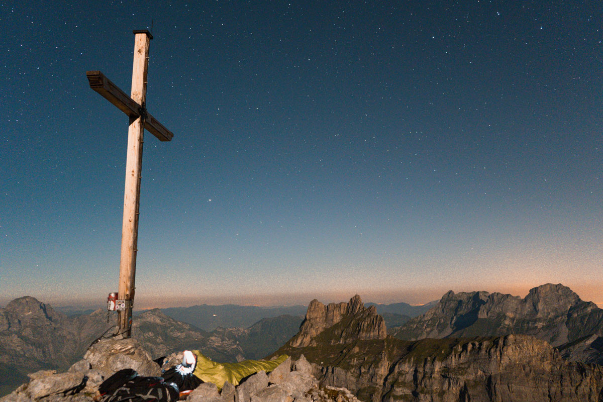 Sternenhimmel über den Bergen bei Engelberg